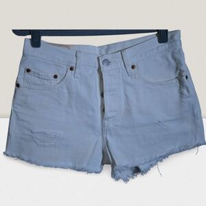 White Levi’s 501 Cut-Off Shorts – Vintage Used Look
